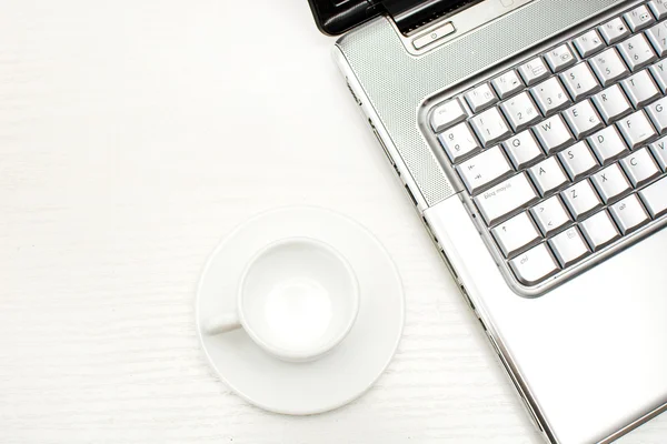 Laptop and coffee — Stock Photo, Image