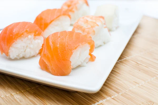 Sushi und Wasabi — Stockfoto