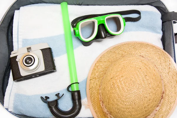 Packa en resväska för sommaren — Stockfoto