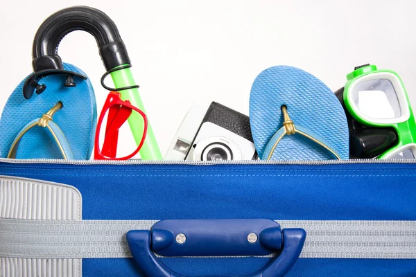 Koffer met strand items — Stockfoto
