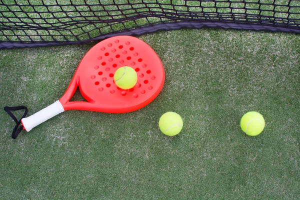 Paddlar bollar och racket — Stockfoto