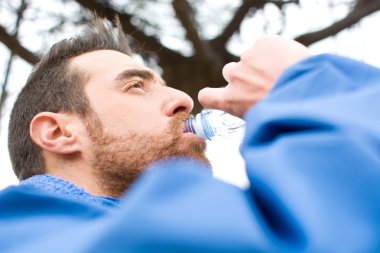 Adam içme suyu egzersiz uygulama sonra