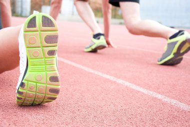 Koşucular parça başında