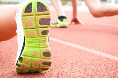 Koşucular parça başında