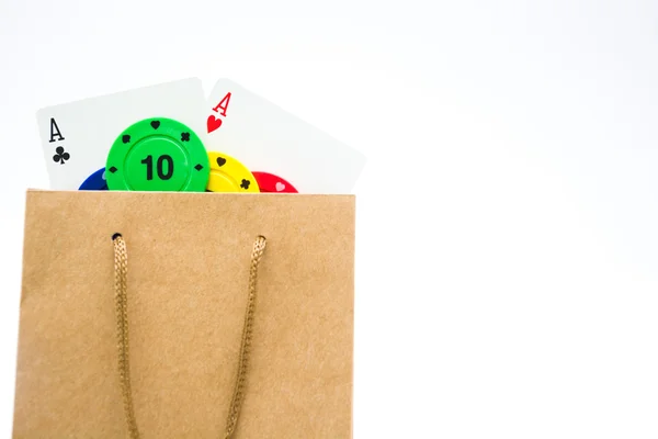 Bolsa de cartón con suministros de póquer —  Fotos de Stock