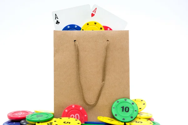 Saco de papelão com suprimentos de poker — Fotografia de Stock