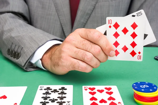 Man spelen van poker — Stockfoto