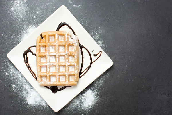 Waffeln mit Schokolade — Stockfoto