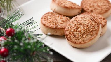 Geleneksel İspanyol mantecados tatlısı veya noel kurabiyesi