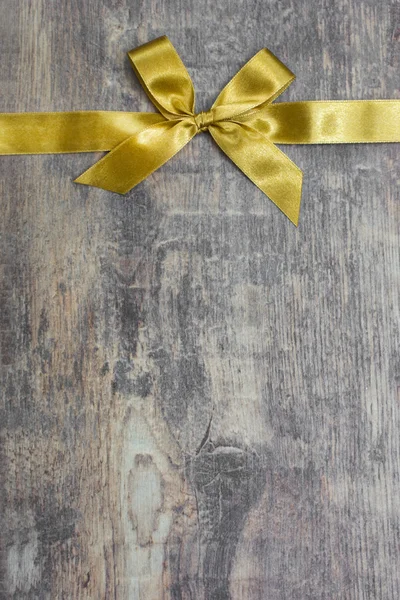 木材の背景のクリスマス リボン — ストック写真