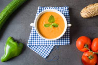 domates gazpacho çorbası