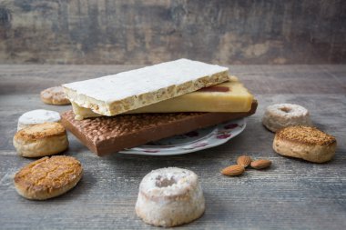 Nuga ve diğer Noel tatlılar