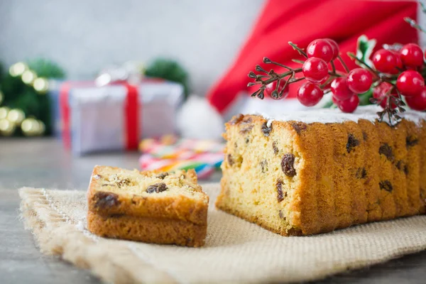 Traditional Christmas fruit cake — Stock Photo, Image