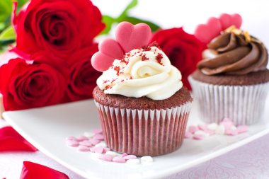 Çörekler ve güller