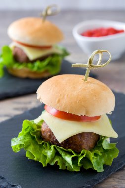 Lezzetli mini burgerler