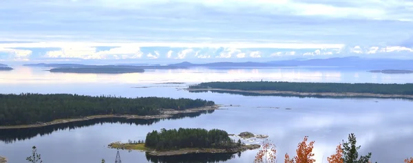 Autumn.Kandalaksha bay. — Stockfoto