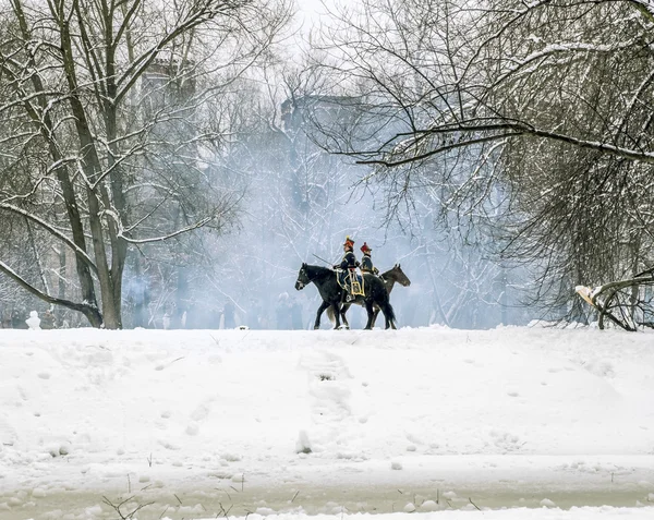 La reconstrucción de la guerra de 1812 en el Ekateringof Park en —  Fotos de Stock
