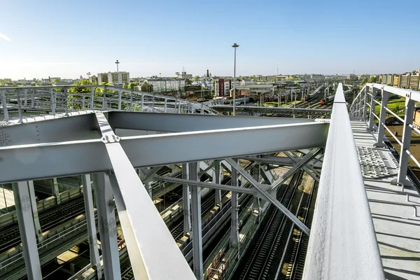 Train "American" bridges over Obvodny canal in St. Petersburg. R — Stock Photo, Image