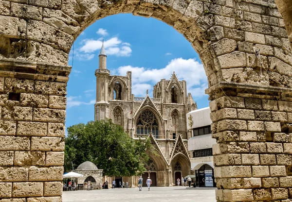 St. Nicholas kathedraal moskee van Lala Mustafa Pasha — Stockfoto