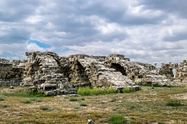 Rovine nell'antica città di Salamina a Famagosta. — Foto Stock