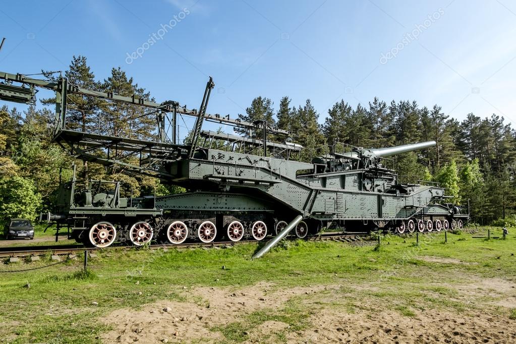 Views Of Cannon And The Rail Transporter At Fort Krasnaya Gorka.