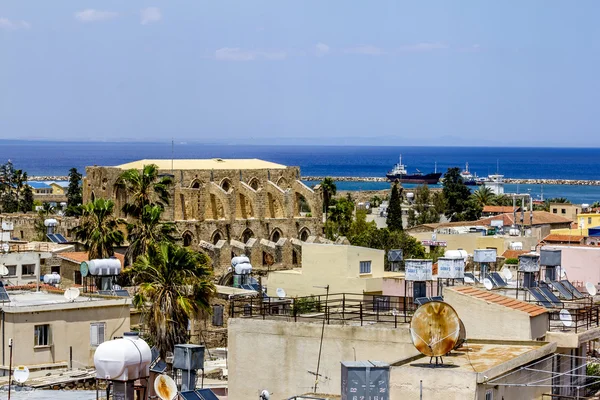 Den kyrkan Peter och Paul i den gamla staden Famagusta. North — Stockfoto