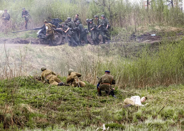 Reconstruction of the battle of the second world war — Stock Photo, Image