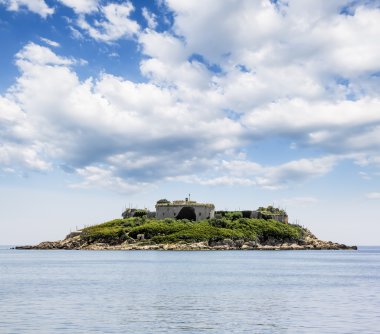 Fort Mamula denizden Kotor bay görünümünde