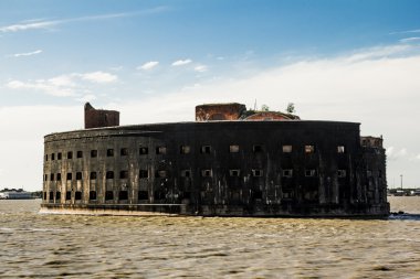 Fort Alexander Kronstadt Finskiy Körfezi'nde ilk olarak. St. Pete