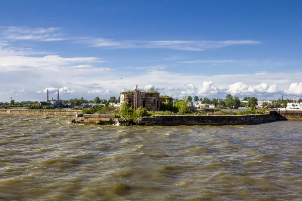 Peter liman. Kronstadt, St-Petersbur limanına kapıları — Stok fotoğraf