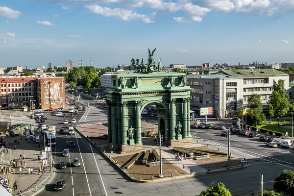 Narva triumphal arch on the "Stachek" square .Saint-Petersburg. — Stock Photo, Image