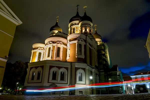 Vista da Catedral Alexander Nevsky em Tallinn na noite lig — Fotografia de Stock