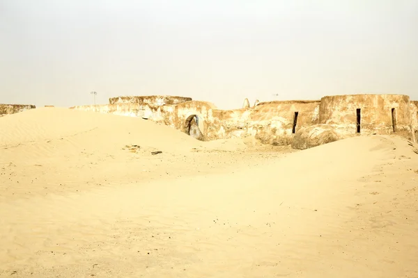 Декорації для фільм "Зоряні війни" в пустелі Сахара. Плати — стокове фото