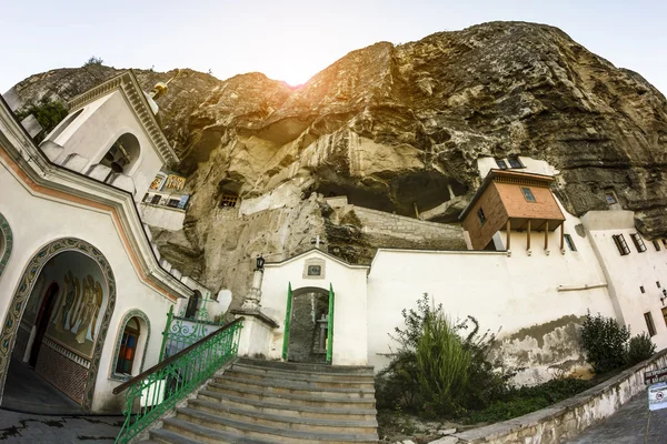 Ludl-uspensky grot klooster, chufut-boerenkool, Krim — Stockfoto