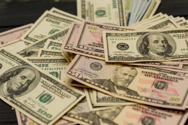 Dolar geçmişi. Dolar geçmişi. Farklı Amerikan dolarlarının geçmişi. Finans konsepti. Farklı banknotlar..