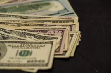 Dolar geçmişi. Dolar geçmişi. Farklı Amerikan dolarlarının geçmişi. Finans konsepti. Farklı banknotlar..