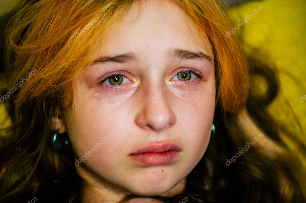 Pretty Teenage Girls Crying Pretty Teenage Girls Crying