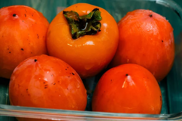 Buah Persimmon Meja Pedesaan Dengan Gaya Vintage Persimmon — Stok Foto