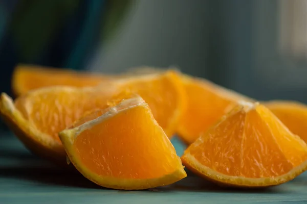 Fruta Naranja Orgánica Rebanadas Sobre Fondo Madera Rodajas Naranja Sobre —  Fotos de Stock