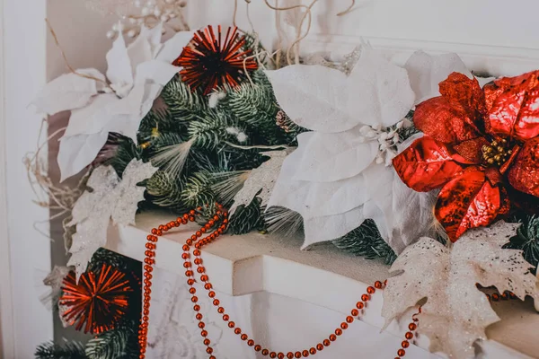 Interior Año Nuevo Árbol Navidad Decoraciones Navideñas Lujo Los Juguetes —  Fotos de Stock