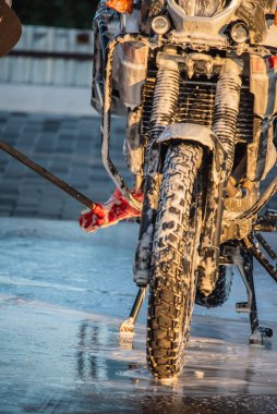 Motosiklet yıkama serisi. Motosiklet yıkama.