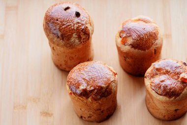 Paskalya pastası. Paskalya pastası. Evde paskalya pastası yapma süreci. Mutlu Paskalyalar. Bahar tatili