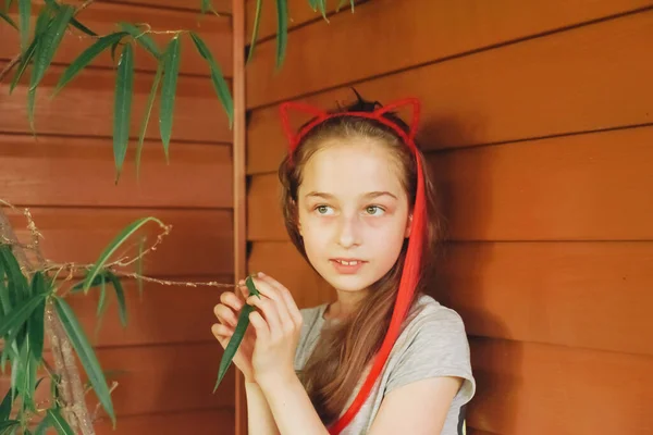 Bela Menina Adolescente Sorrindo Retrato Uma Adolescente Menina Anos — Fotografia de Stock