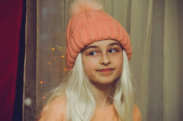 10歳の少女の肖像画 10代の女の子屋内の肖像 — ストック写真