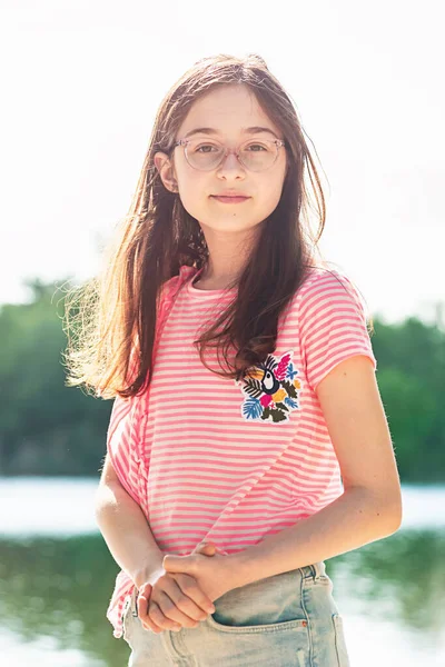 Teenager Girl Nature Girl Pink Striped Shirt Denim Skirt River — Stockfoto