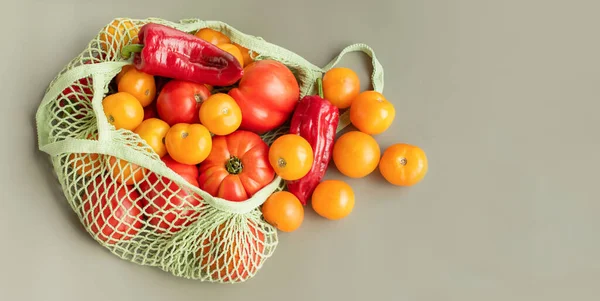 Food Green Packaging Vegetables Grid Ecological Bag Tomatoes Peppers — Stock Photo, Image