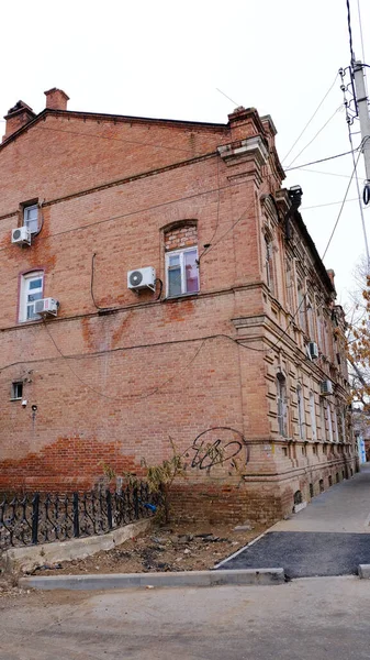 Astrachan Russland Januar 2021 Alte Gebäude Der Stadt Fassade Rote — Stockfoto