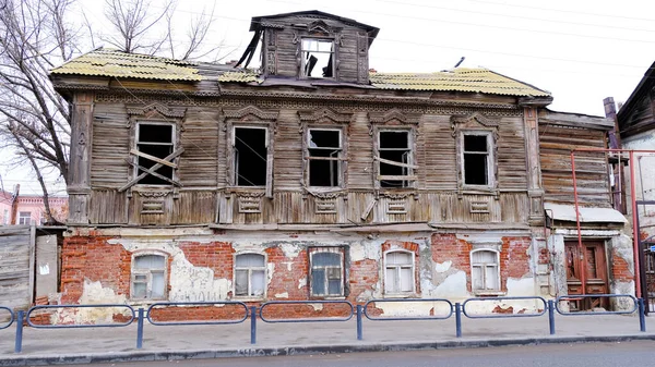 2021年1月10日 俄罗斯阿斯利康 这座城市的老建筑 立面红堤街 — 图库照片
