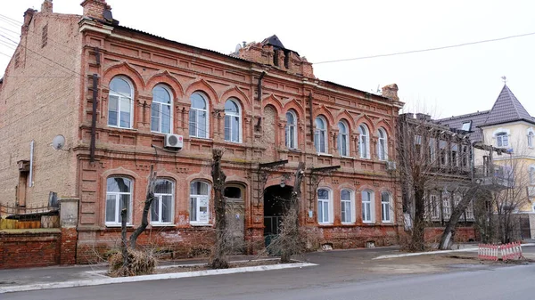 Astracán Rusia Enero 2021 Edificios Antiguos Ciudad Fachada Calle Del —  Fotos de Stock