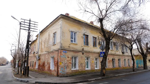 Astrachan Russland Januar 2021 Alte Gebäude Der Stadt Fassade Uferstraße — Stockfoto